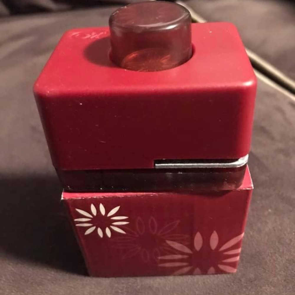 Creative Memories Flower Punch
